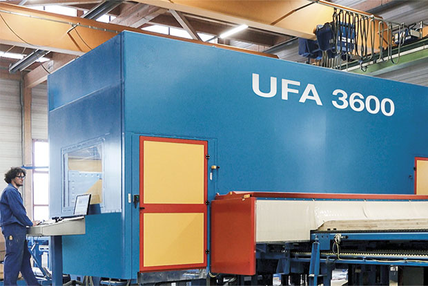 Hundegger UFA 3600 machine usinage CLT
